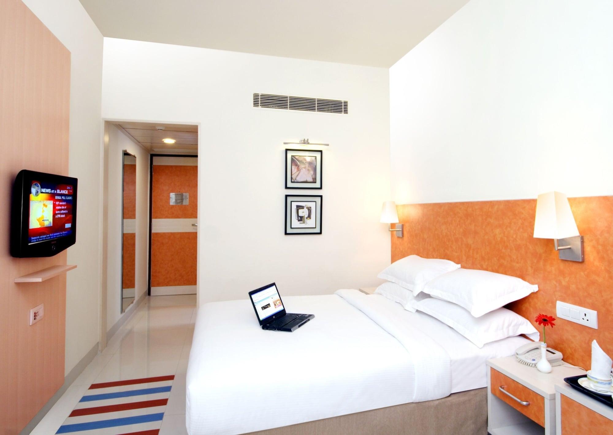 Aditya Hometel Hyderabad Bagian luar foto