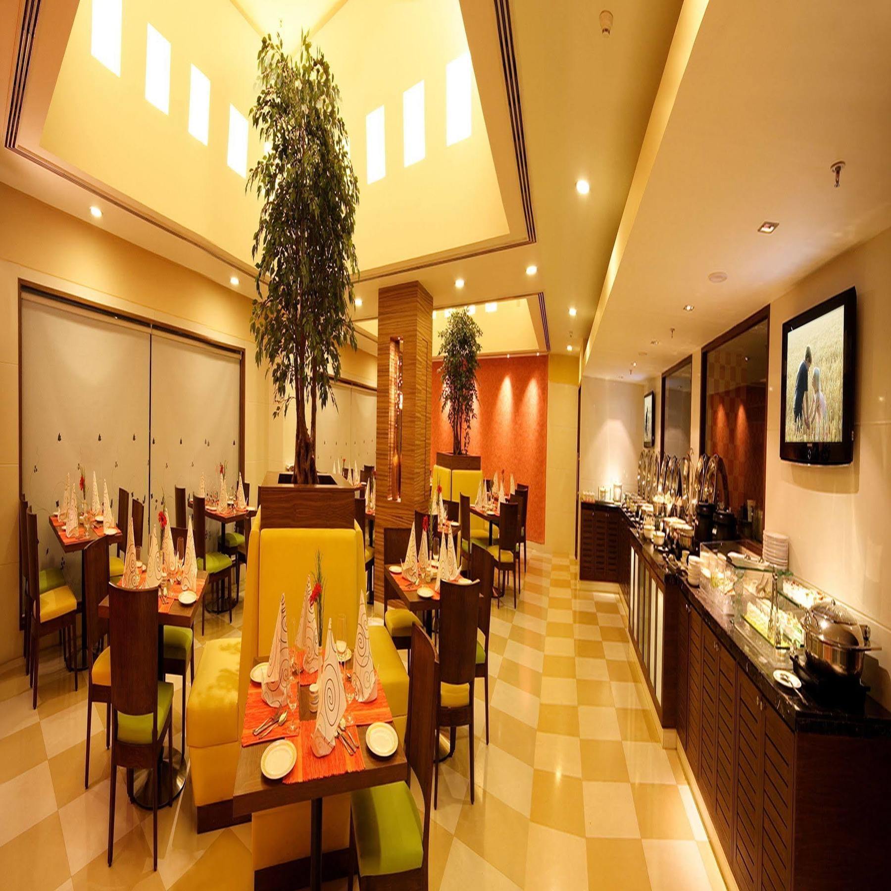Aditya Hometel Hyderabad Bagian luar foto
